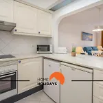 #174 2br Quiet Area *