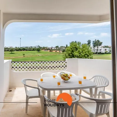 #174 T2 Em Zona Tranquila By Holidays Apartament