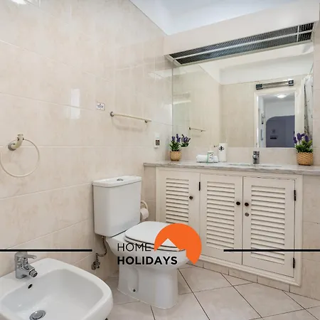 #174 T2 Em Zona Tranquila By Holidays