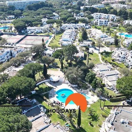 #174 T2 Em Zona Tranquila By Holidays Apartament