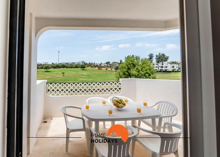 #174 T2 Em Zona Tranquila By Holidays شقة