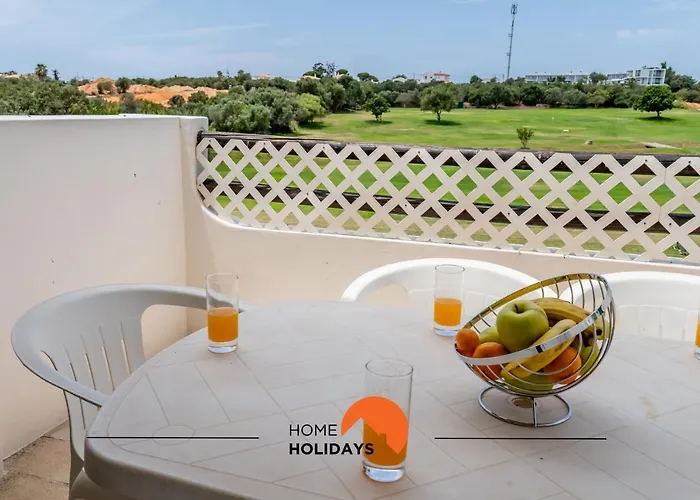 #174 T2 Em Zona Tranquila By Holidays شقة *